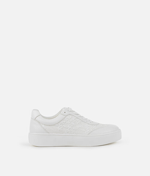 Kontrast dokulu sneaker